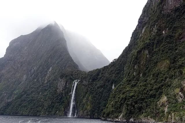 Les pays aux paysages les plus variés et riches
